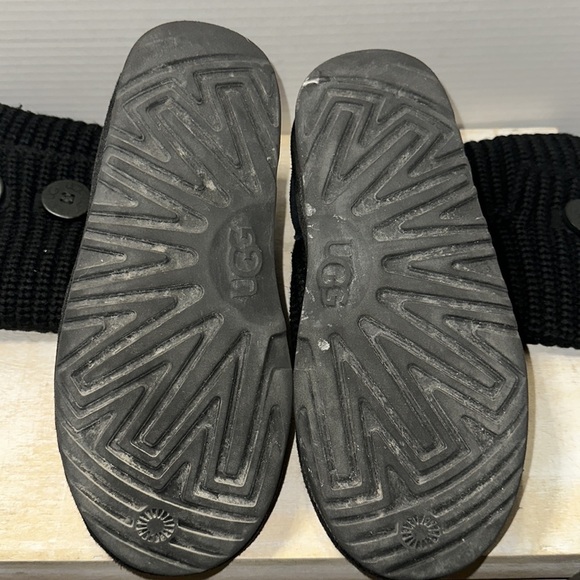 UGG Cardy II Black 1017328K Kid's / Youth Winter Boot - Picture 10 of 12